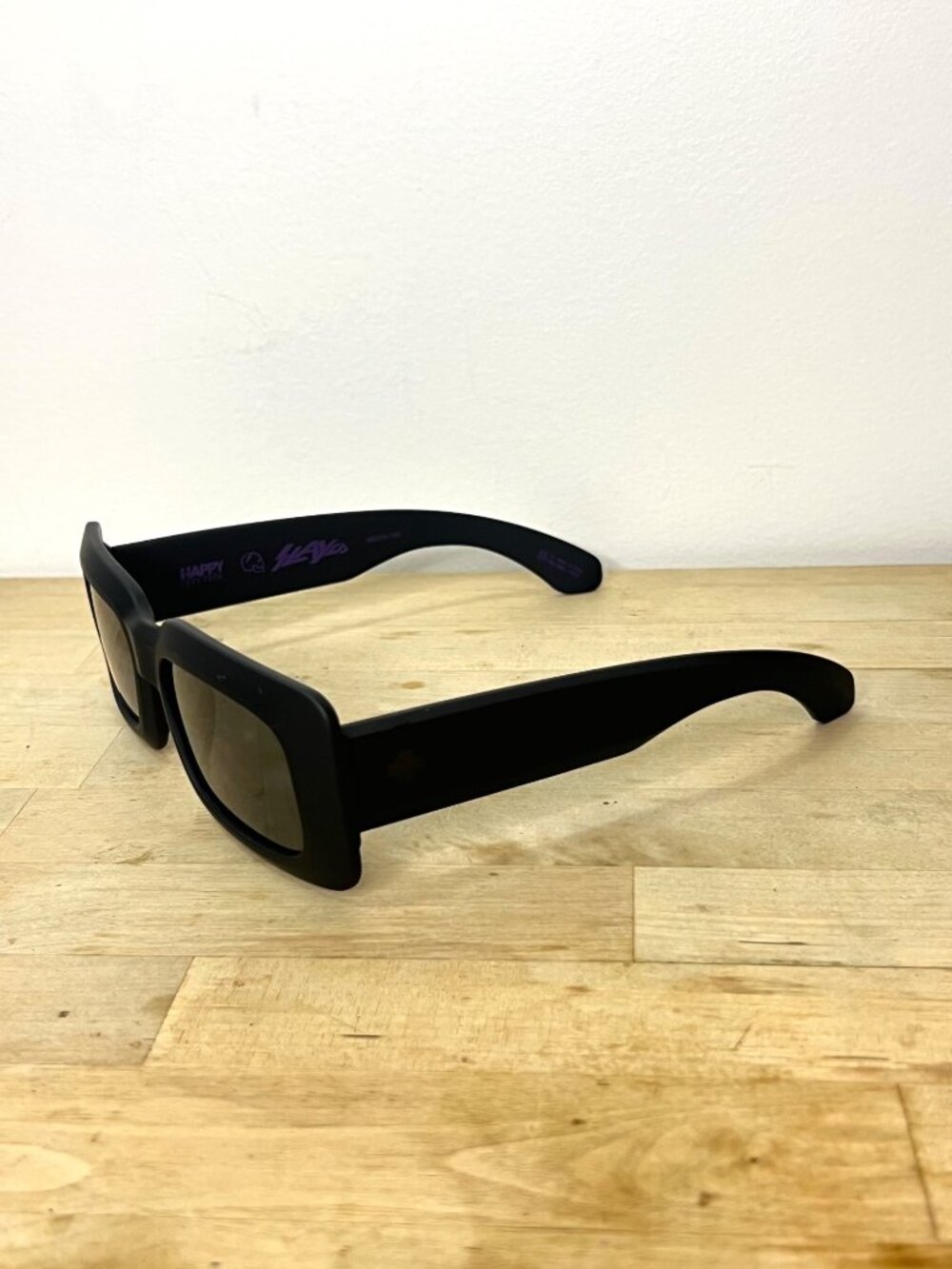 NEW Spy Slayer Happy Lens Black Rectangular Sunglasses With Box & Pouch - Picture 3 of 6